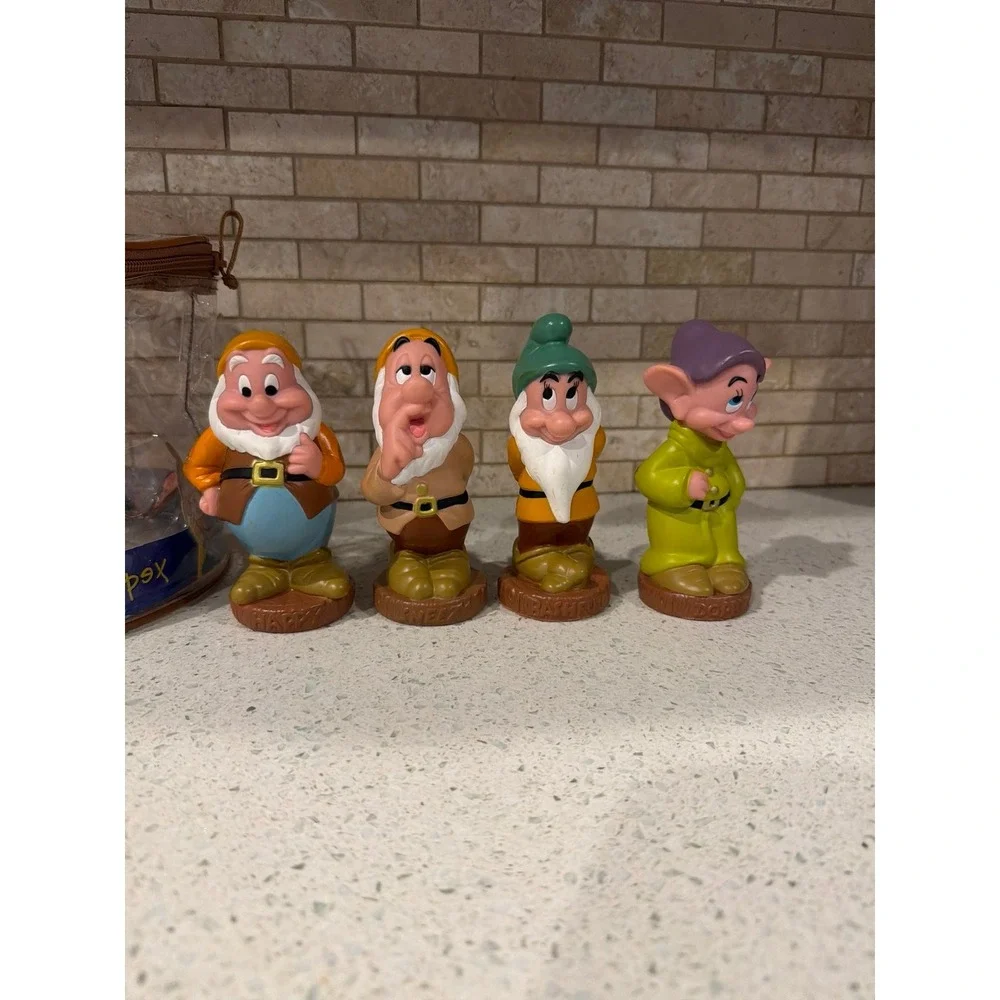Disney Seven Dwarfs Vinyl Figure Set 5‎ Inches